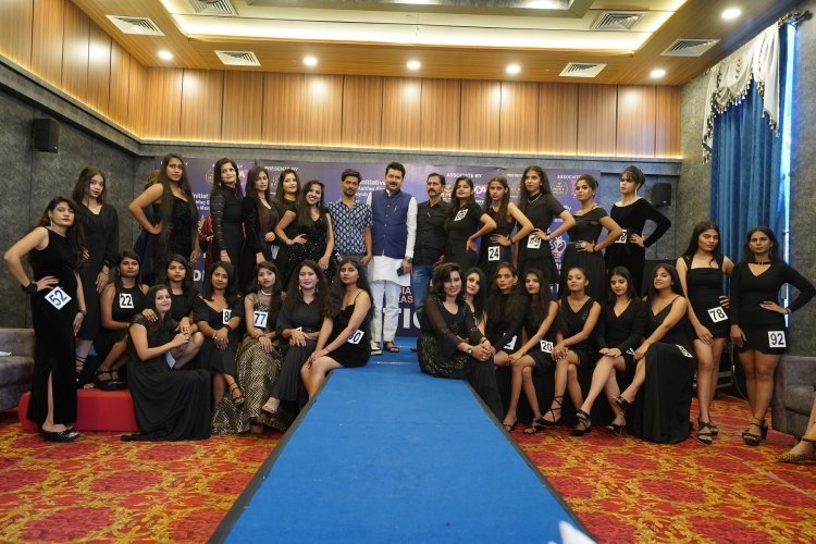 Models of Miss and Mrs category showcased their talent in black one piece dress code on western theme