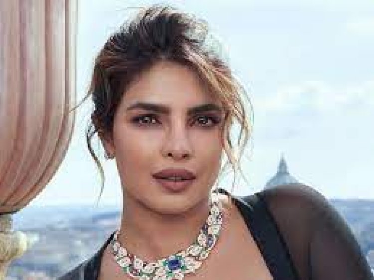 Priyanka Takes Aim at Bollywood Once Again